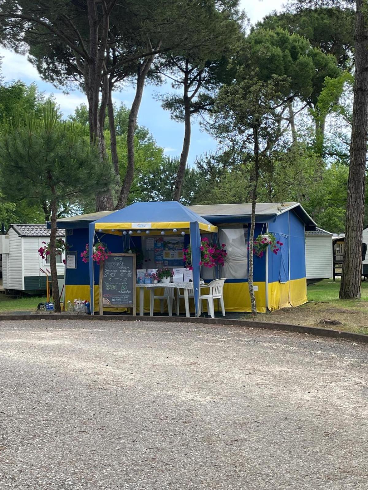 Happy Camp Mobile Homes In Camping Laguna Village Caorle Exterior photo